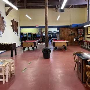 Come play in our video arcade and billiard parlour! Fun for the whole family!