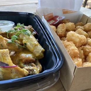 Chicken Wings Sriracha Ranch Tots