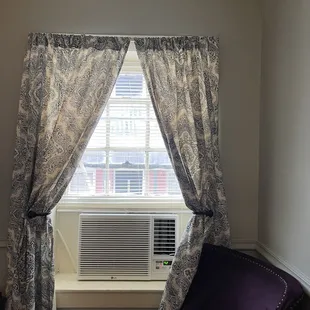 Window in room heat/ac