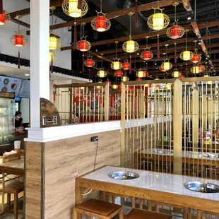 the interior of a chinese restaurant