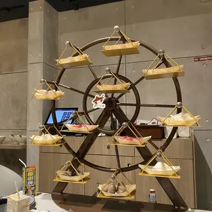 Beef and lamb combo (ferry wheel with large variety of dishes)