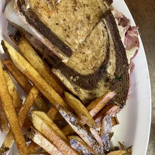 Corned Beef Reuben Sandwich