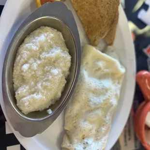Egg white omelette, grits, whole wheat toast