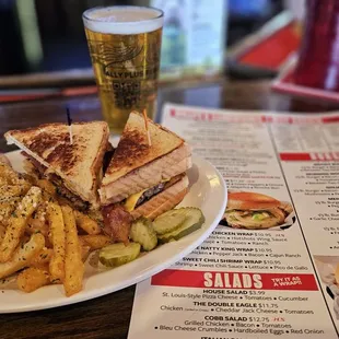 Lunch at Hotshots