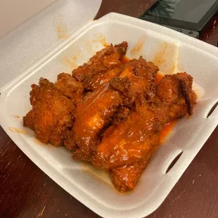 Basic ass wings, soggy as well.