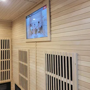 "You're gonna look good coming and going!" Let's work those glutes!