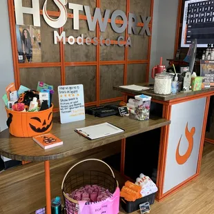 HOTWORX - Modesto