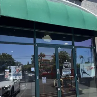 The front of Hot Worx