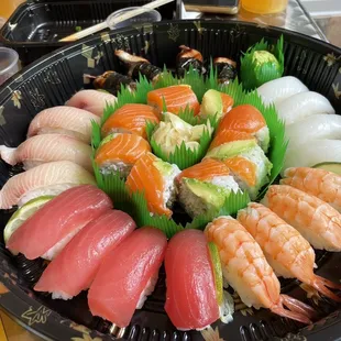 So fresh so good.   Sushi platter