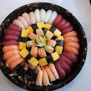 100%sushi platter
