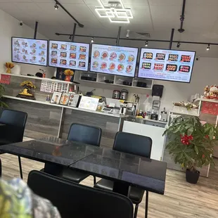 Get a boba tea with your sushi set if you want