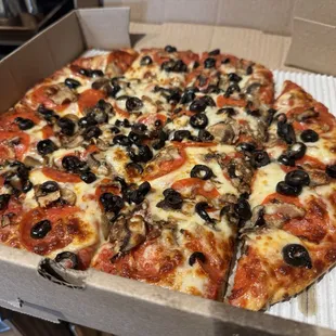 Hound dog thin crust.
