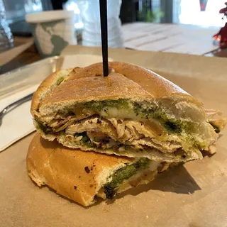 Grilled Chicken Pesto