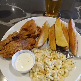 Two piece white. Jojos. Mac n cheese. Pale ale