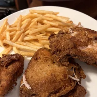 Chicken with shoestring potatoes