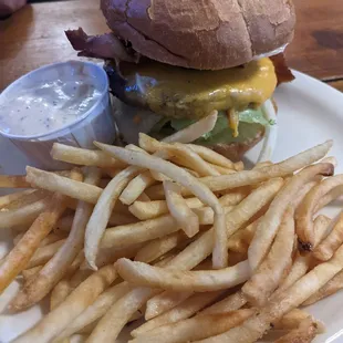 Bacon cheeseburger and shoestring fries. Delish.