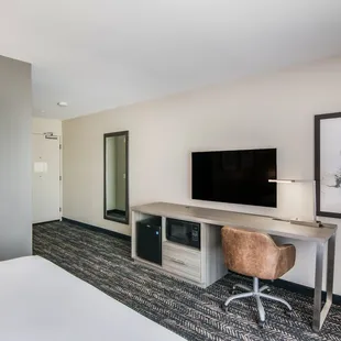 King, Pool View, Accessible, Roll In Shower, From Balcony