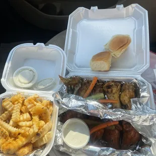 10 piece , half hot half lemon pepper, with fries