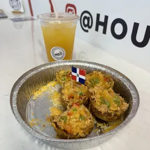 Jugo de maracuya y mofonguito de pollo