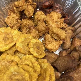 poultry, chicken wings and fried chicken, bbq wings, fried chicken, food, chicken wings, fried chicken wings, chicken, bbq chicken