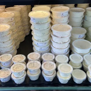 Cream cheese spreads to go