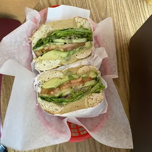 Bagel hummus veggie sw