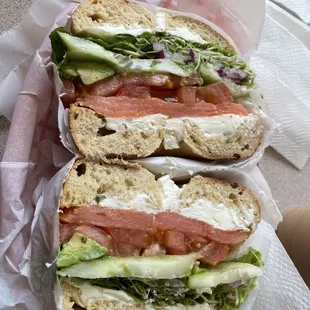 Smoked salmon bagel
