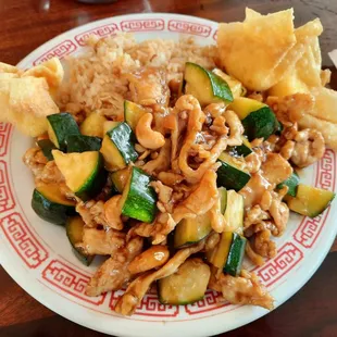 Cashew chicken lunch special with crab puffs upgrade for $1 ($11.50)