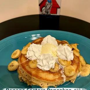banana fosterers pancakes with banana fosterer syrup