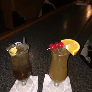 A &quot;Strong&quot; Island and a Mai Tai  tipped the bartender and got extra treatment