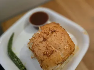 Neehee's