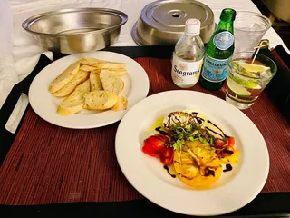 Lakeside Bar & Grill