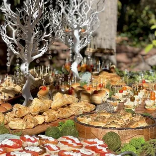 Hors d&apos;oeuvres catering style