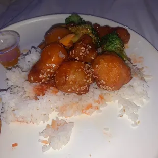 24. Sesame Chicken Combination Plate Dinner