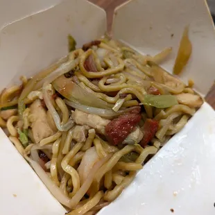 Combination lo mein