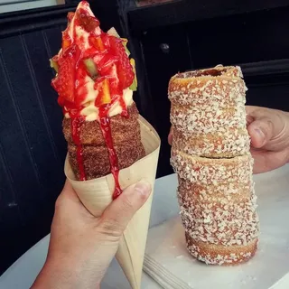 Mamino's Tropical Fruit Sundae
