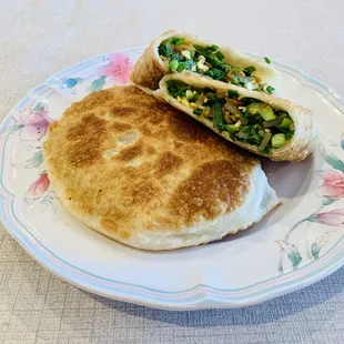 Green Chives Pancake (2pc per order)
韭菜盒子