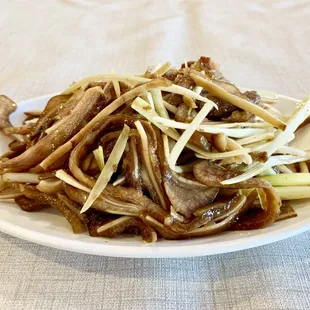 Pig Ears
凉拌猪耳丝