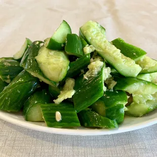 Farmer's Fresh Cucumber
拍黄瓜