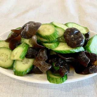 Black Fungus with Cucumber