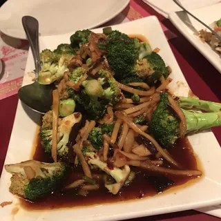 Sauteed Broccoli in Garlic Sauce