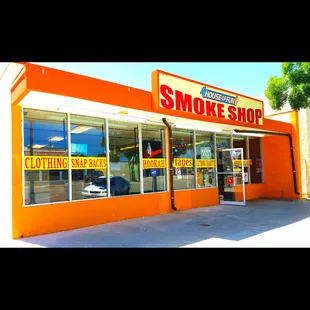 Everythiny You Need Vape mods,juice,cigggrets,bongs,pipes,shirts,hats,detox, tattoo supplies,alot of sfuff come by