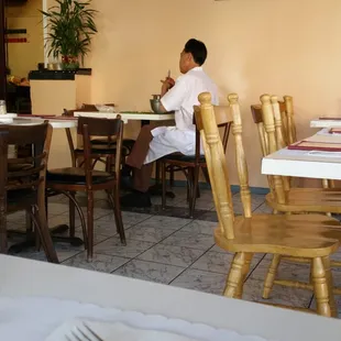 Great to know the food is prepared fresh. :) one of the cooks preparing green beans like a pro