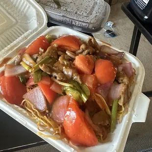 Tomato Beef Crispy Noodles