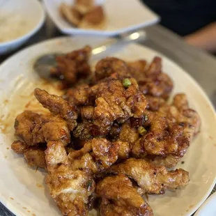 Kkangpunggi (Spicy Fried Boneless Chicken)