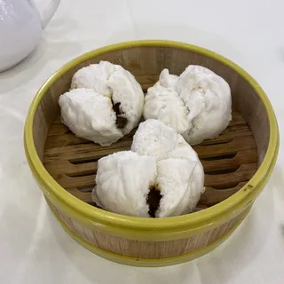 Steamed Roasted Pork Bun