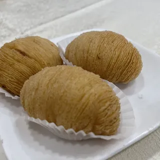 25. Baked Durian Pastry