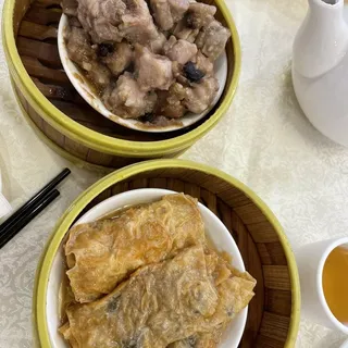 11. Bean Curd Sheet Roll with Pork