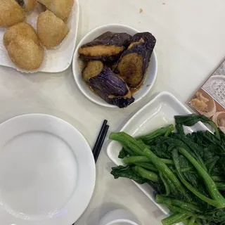 131. Chinese Baby Bok Choy with Garlic Sauce