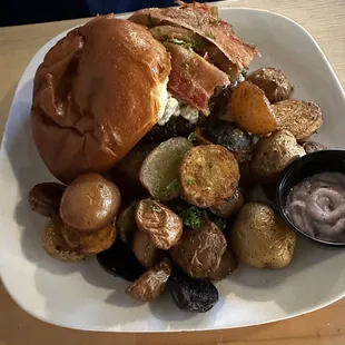 Juju Bleu Burger